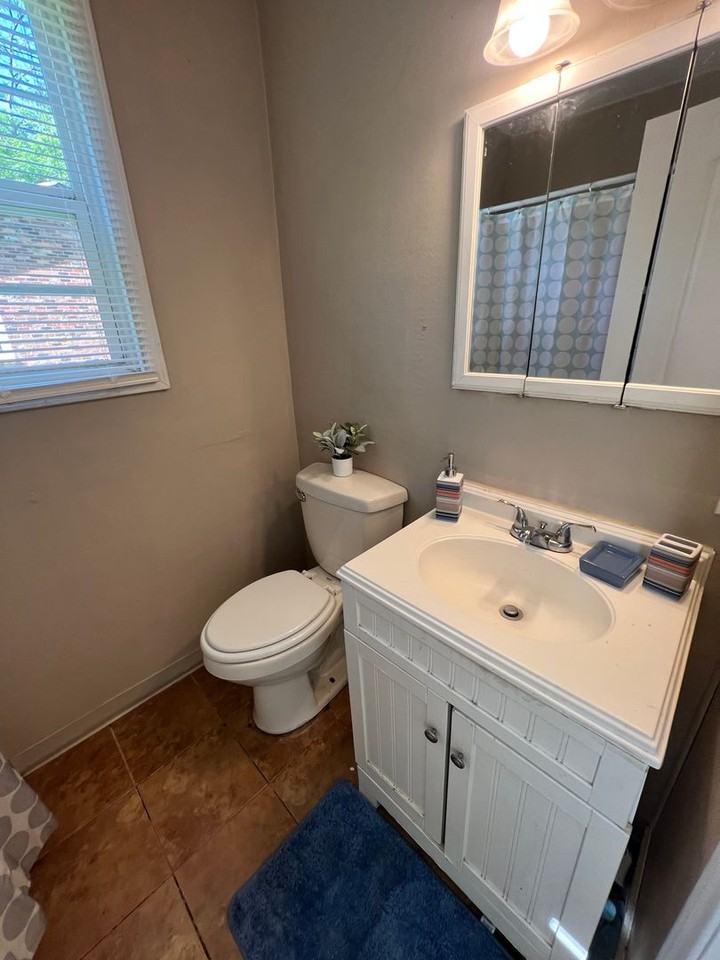 111 Pindal Cir - Photo 6 of 11