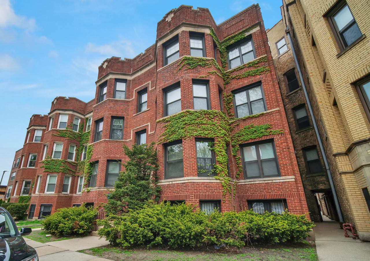 922 W George St - Photo 3 of 7