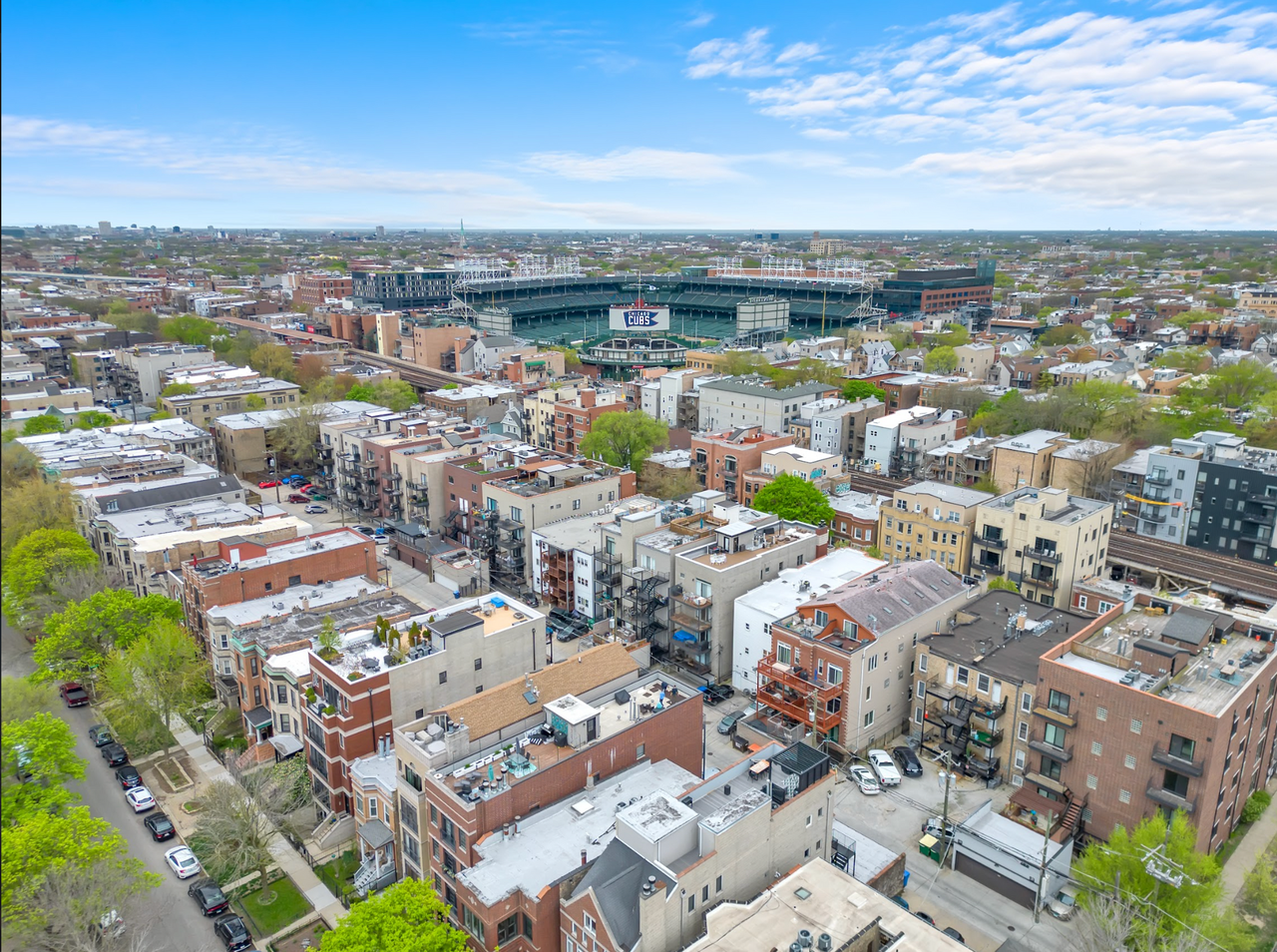 Wrigleyville Apartments - Photo 2 of 5