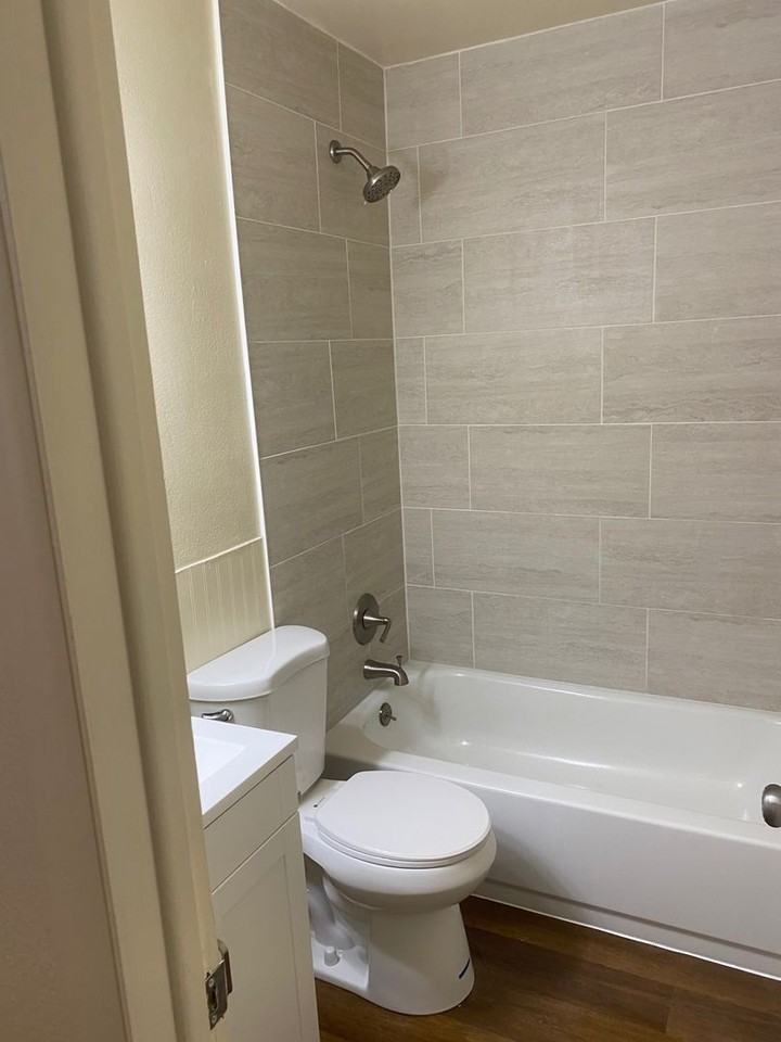 1420 Hoyt St - Photo 7 of 16