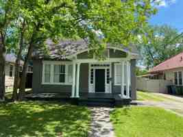 featured image of 2812 Beacon Ave