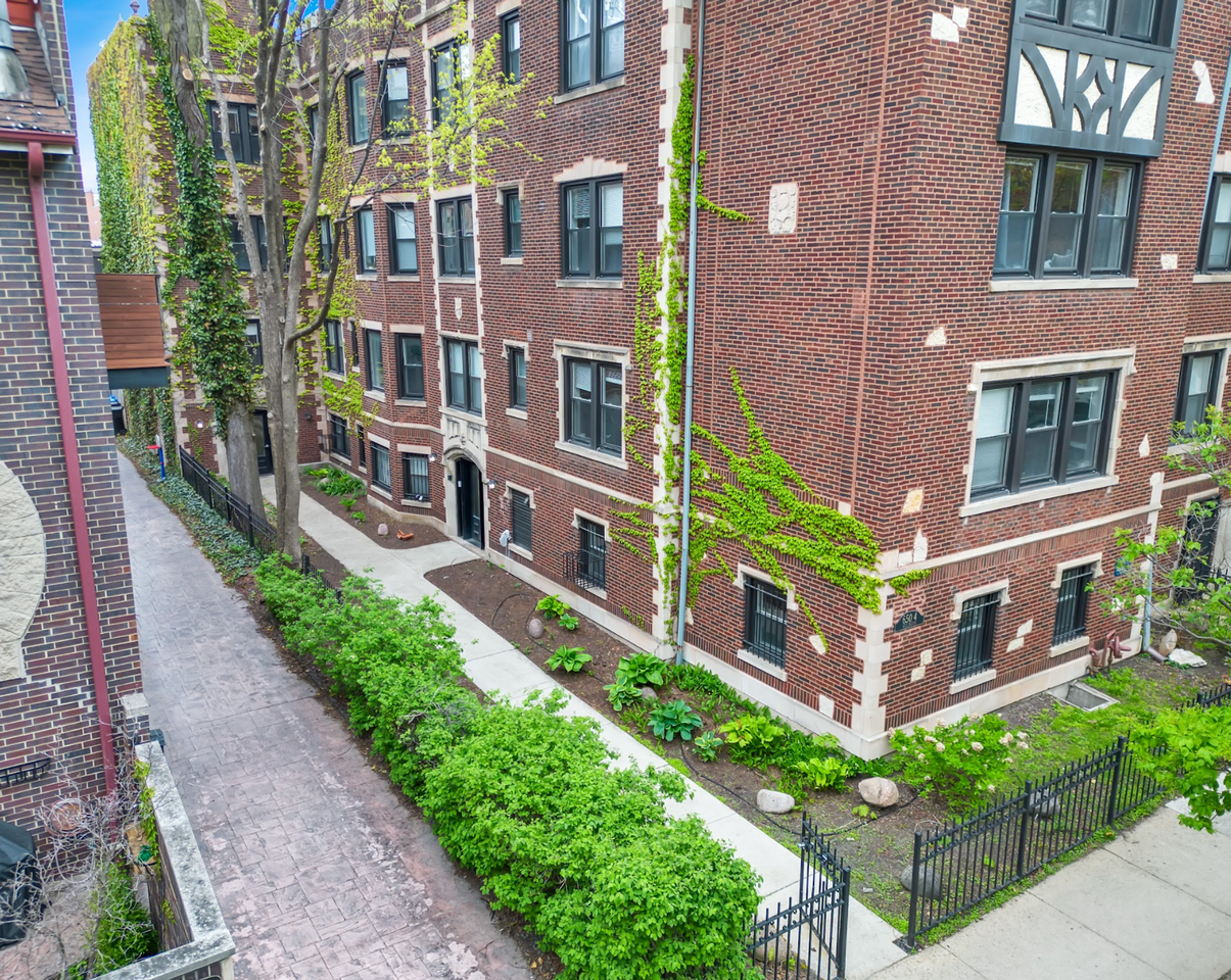650 W Wellington - Photo 6 of 10