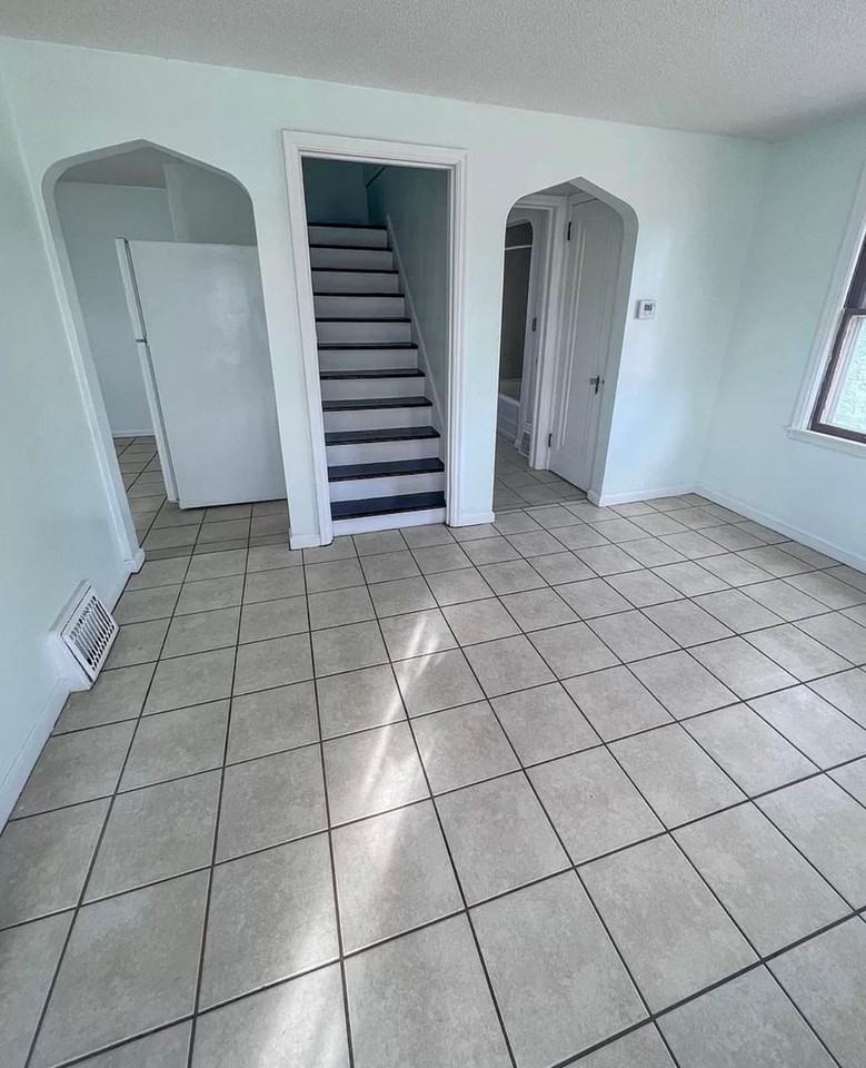 617 12th Street Southeast - Photo 6 of 19