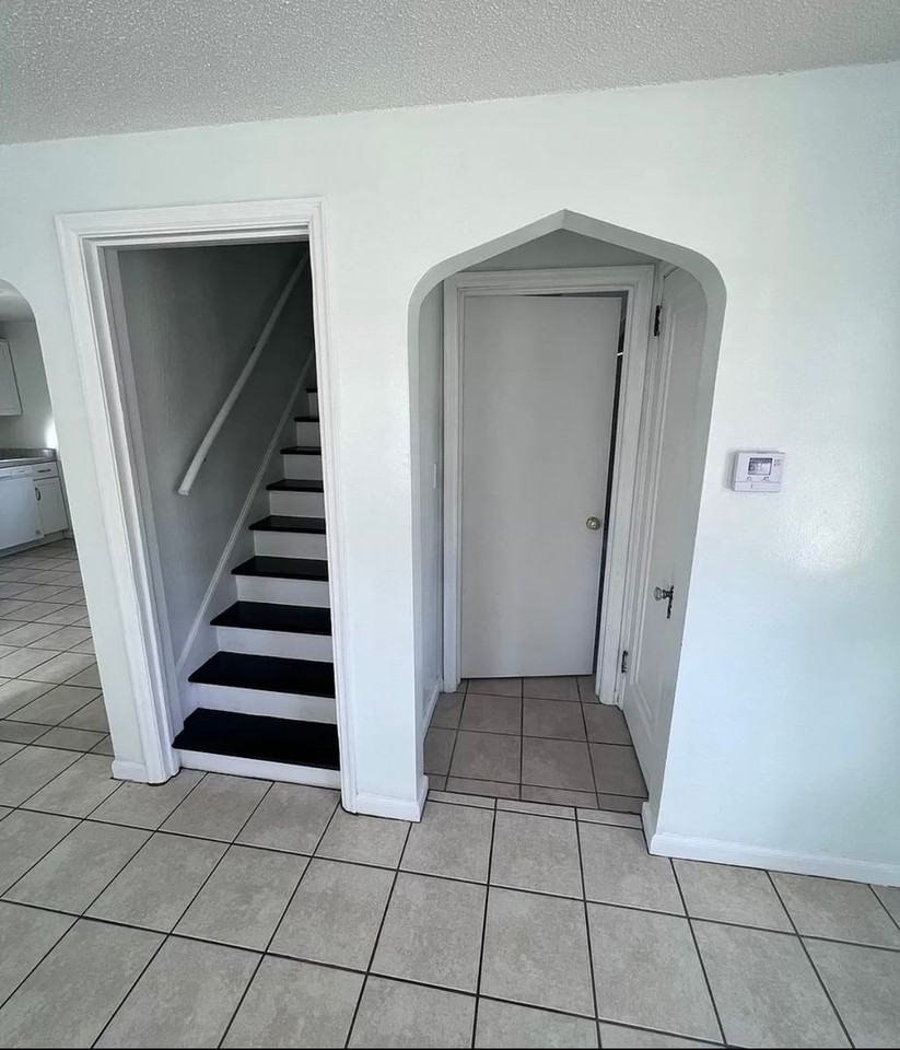 617 12th Street Southeast - Photo 7 of 19