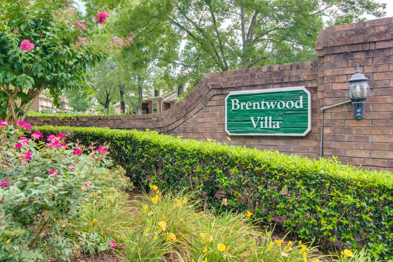 268 Glenstone Cir - Photo 2 of 50