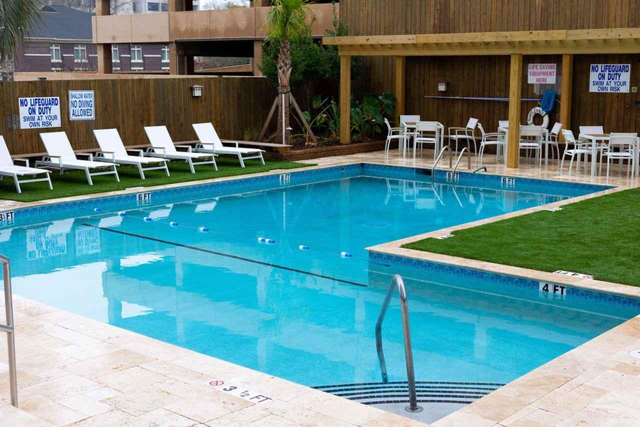 1520 Senate St - Photo 6 of 12