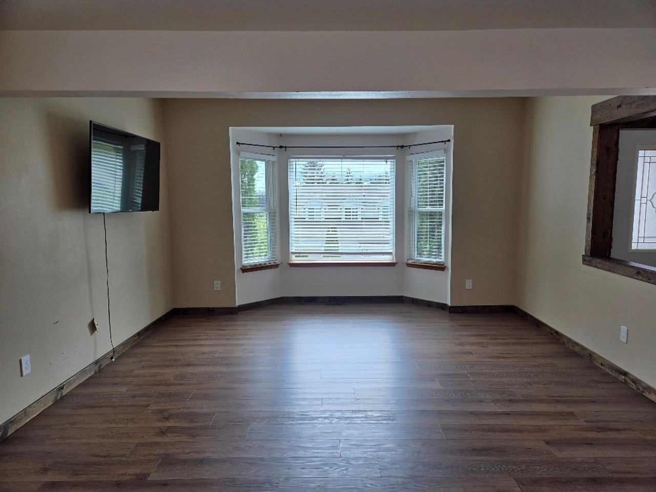 13502 Eldridge Pl Nw - Photo 3 of 20