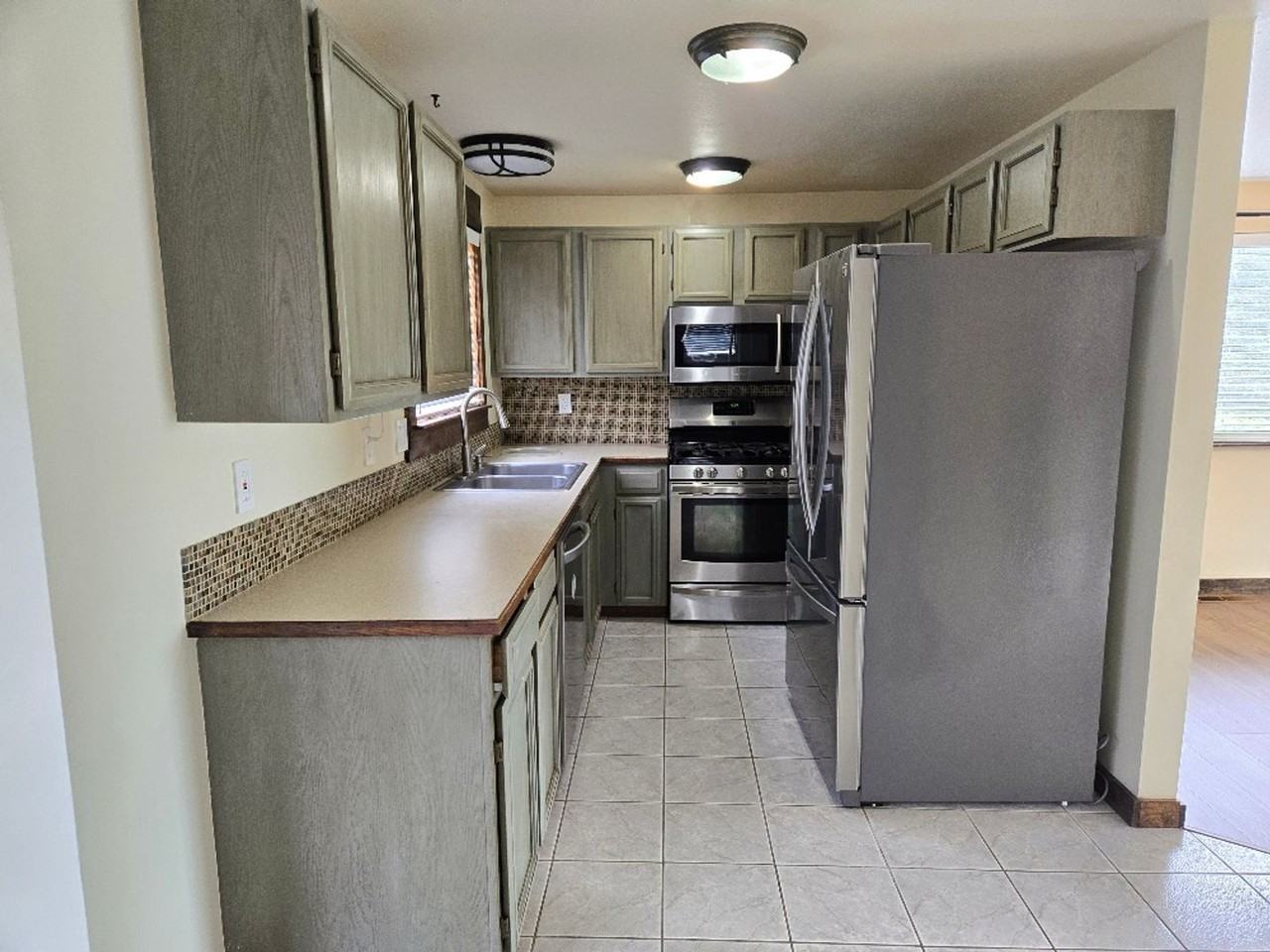 13502 Eldridge Pl Nw - Photo 6 of 20