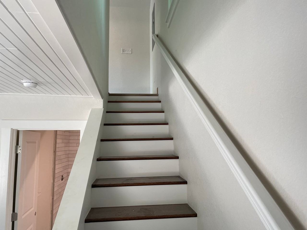 148 1/2 S Centennial Ave - Photo 3 of 7