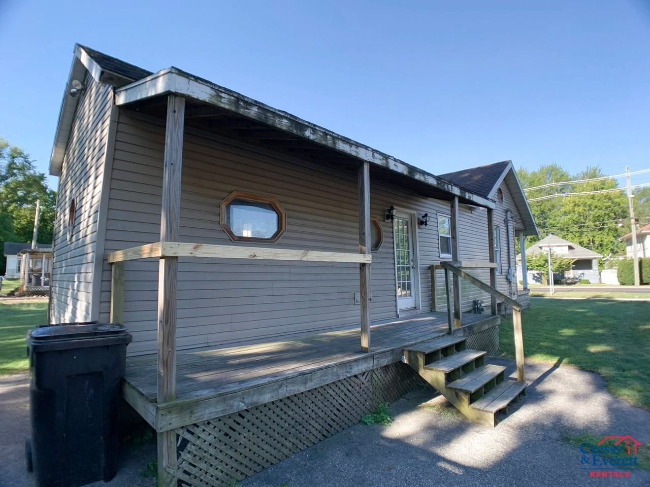 1021 N 5th St - Photo 2 of 20