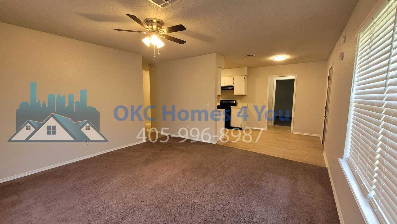 1645 Se 52nd St - Photo 5 of 16