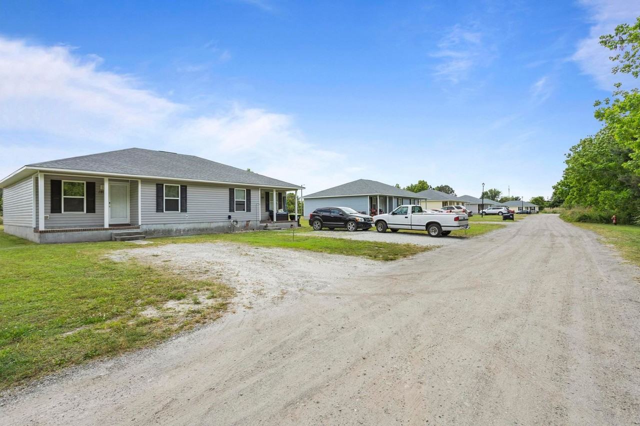 138 Lain Mark Dr - Photo 4 of 21