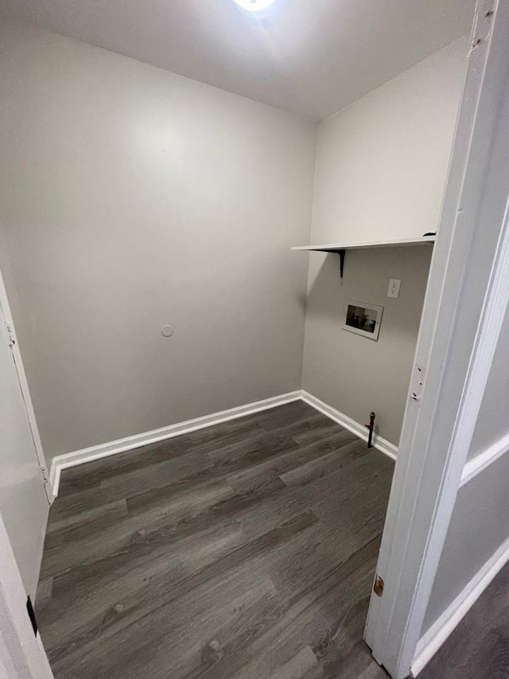 4715 Cutter Mill Rd - Photo 3 of 20