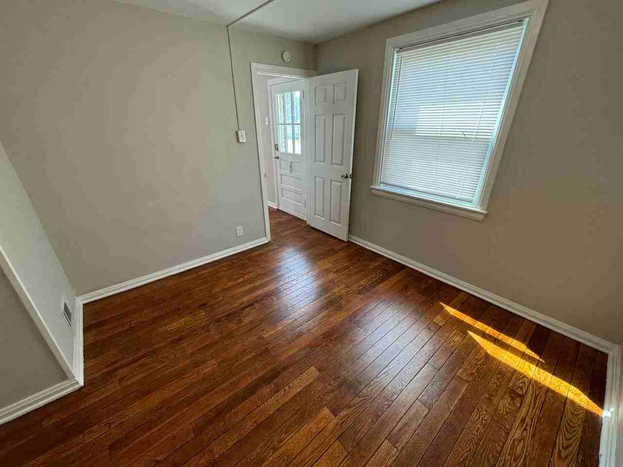 1015 Chanceford Ave - Photo 3 of 10