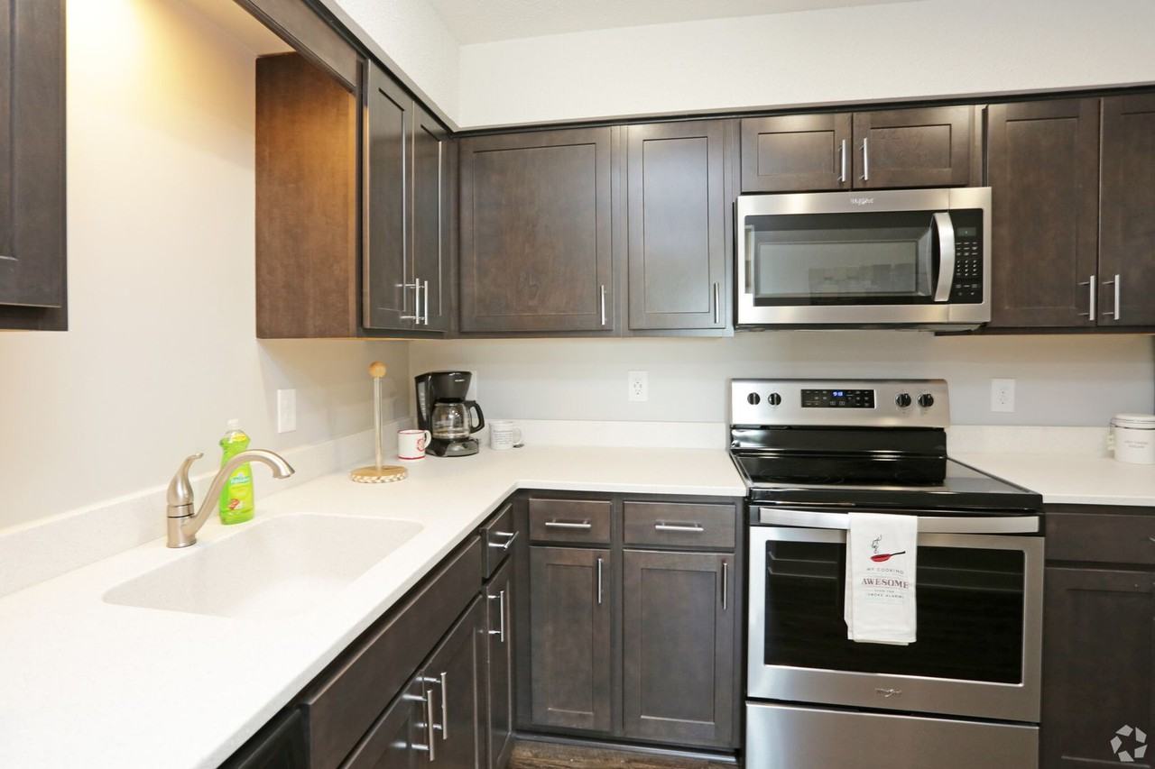 The Belmont Apartments - Photo 3 of 22