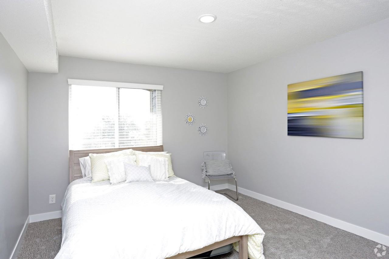 The Belmont Apartments - Photo 6 of 22