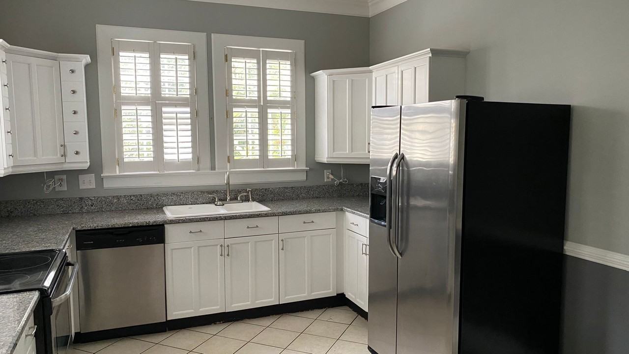 179 Smith St - Photo 6 of 29