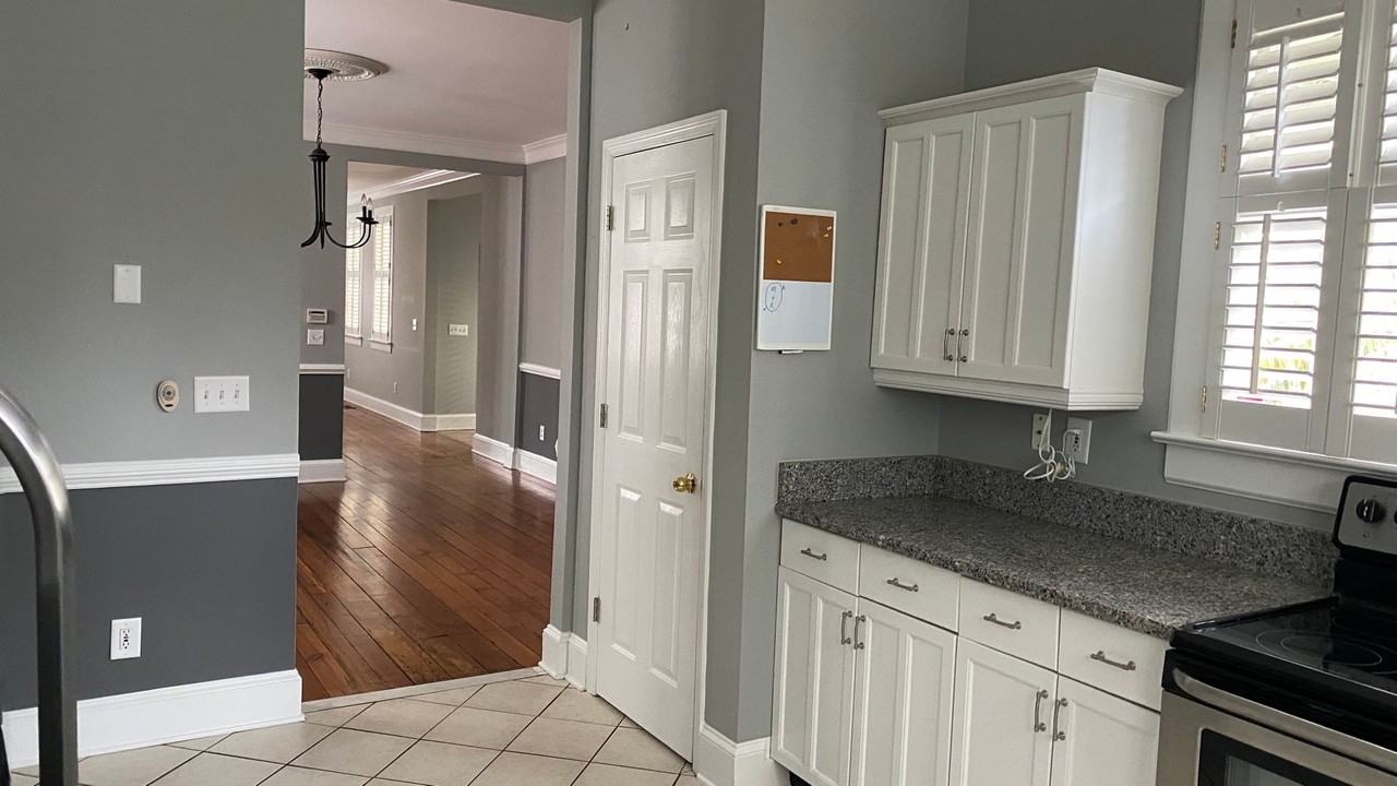 179 Smith St - Photo 7 of 29