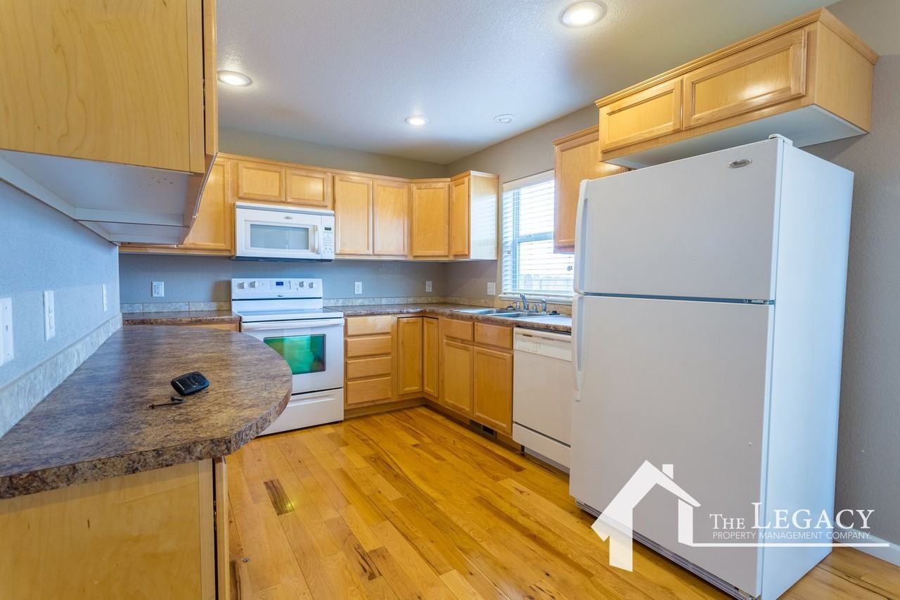 3843 Sweetbrier St - Photo 6 of 11