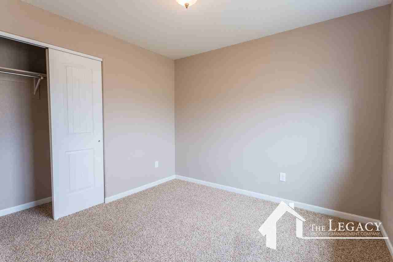 3843 Sweetbrier St - Photo 7 of 11