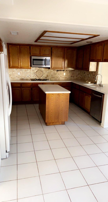 3000 Gate Ave - Photo 2 of 8