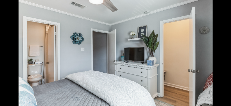 10058 Jefferson Hwy #B - Photo 2 of 17