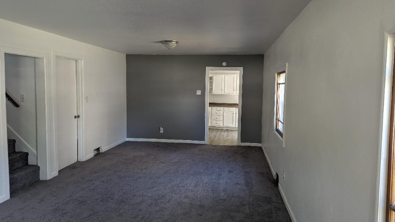 2262 S Hamilton St - Photo 2 of 12