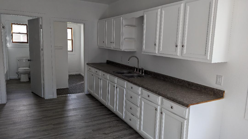 2262 S Hamilton St - Photo 4 of 12