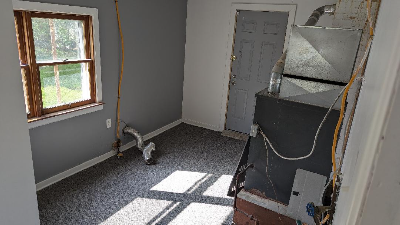 2262 S Hamilton St - Photo 6 of 12