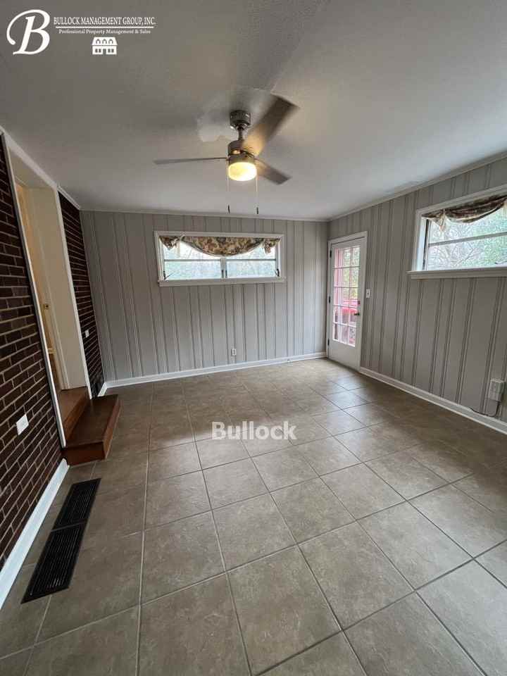 2866 Monticello Pl - Photo 3 of 19