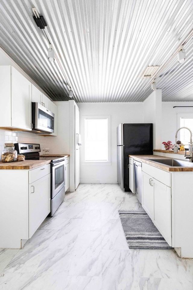 133 Oviedo St #1-2 - Photo 2 of 19