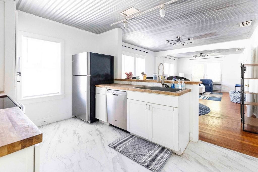 133 Oviedo St #1-2 - Photo 3 of 19