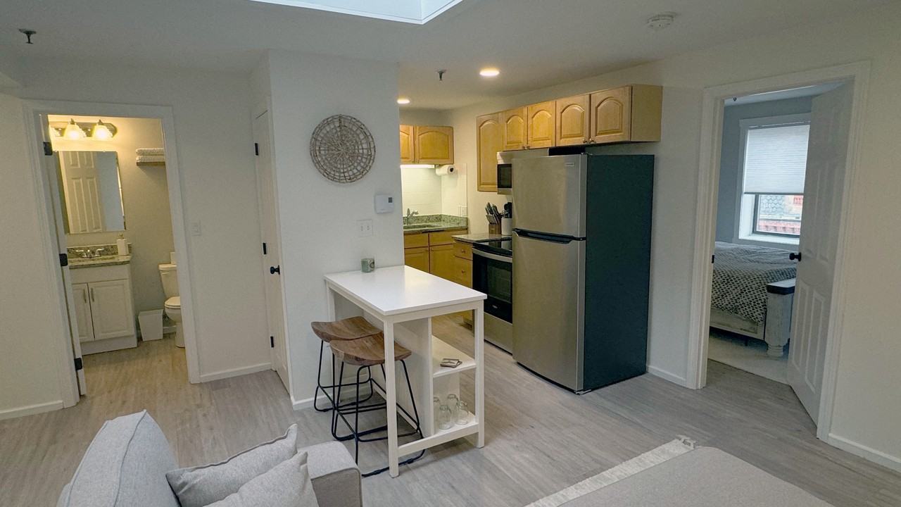 90 Fleet St #6-3 - Photo 4 of 19