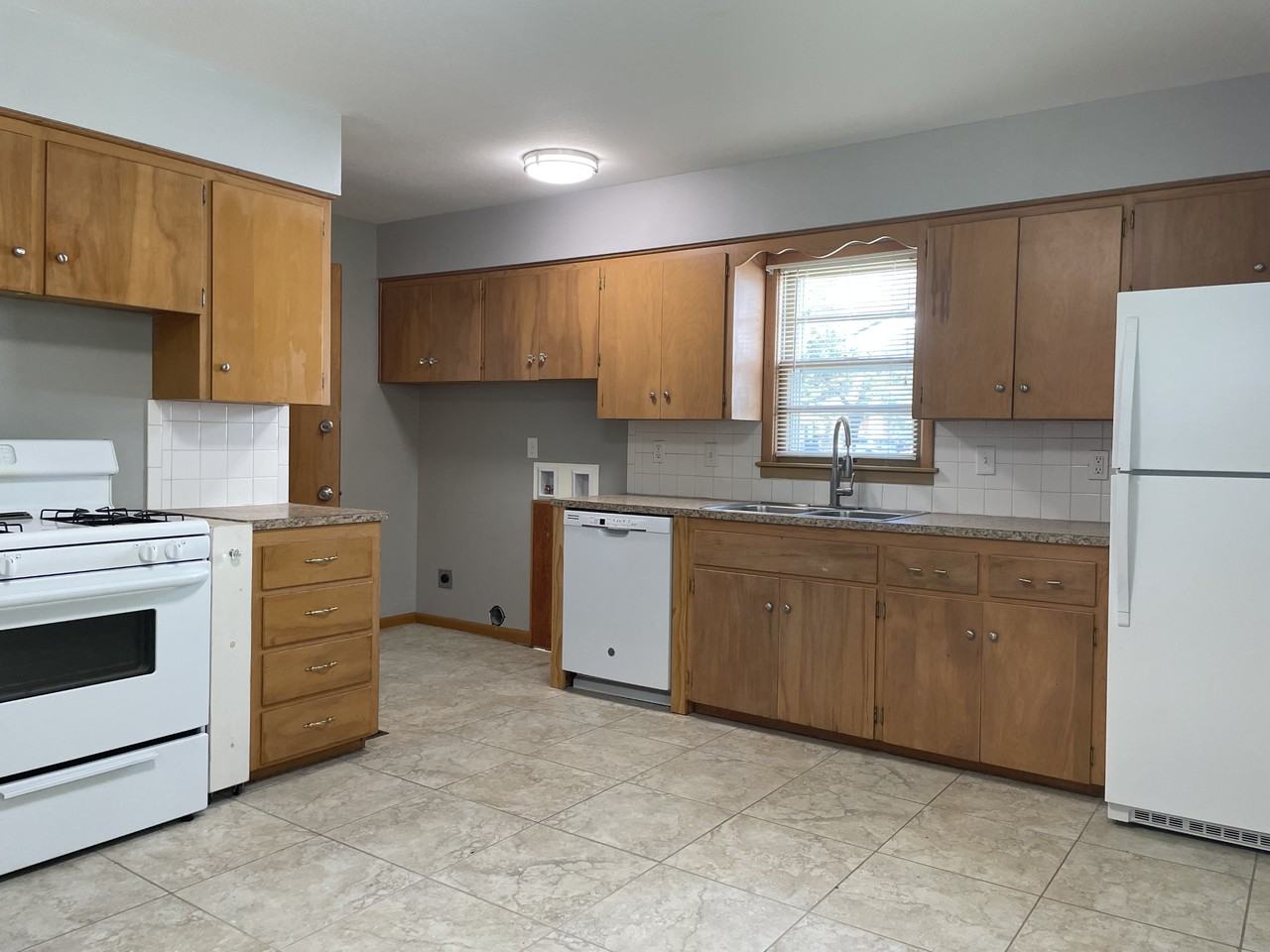 551 S Spring Creek Dr #NA - Photo 3 of 9