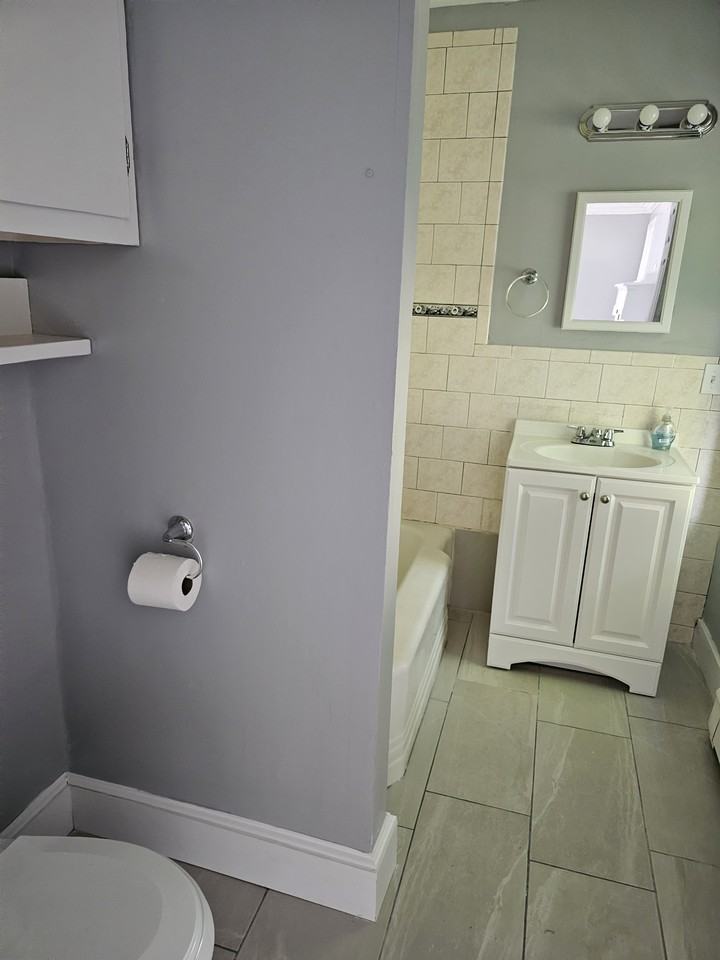 53 Grove St #A - Photo 7 of 19