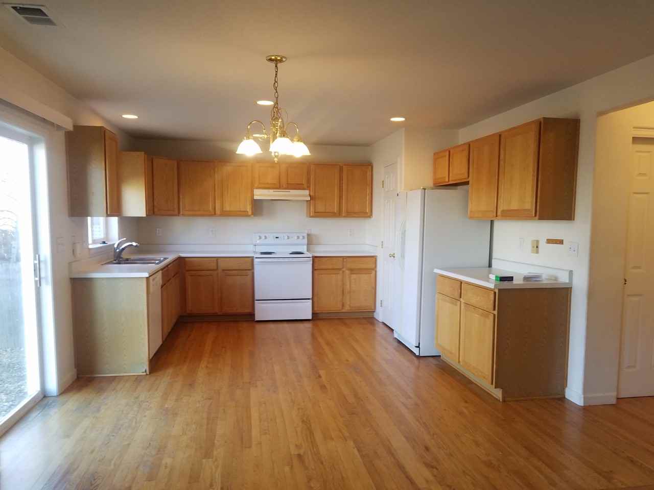 1808 Wildrose Dr #NA - Photo 4 of 5