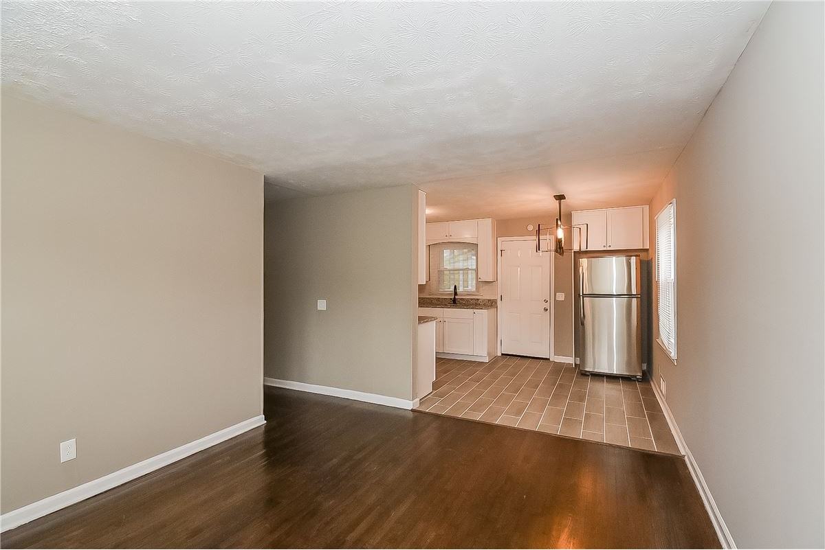 4185 Rocky Face Dr - Photo 3 of 15