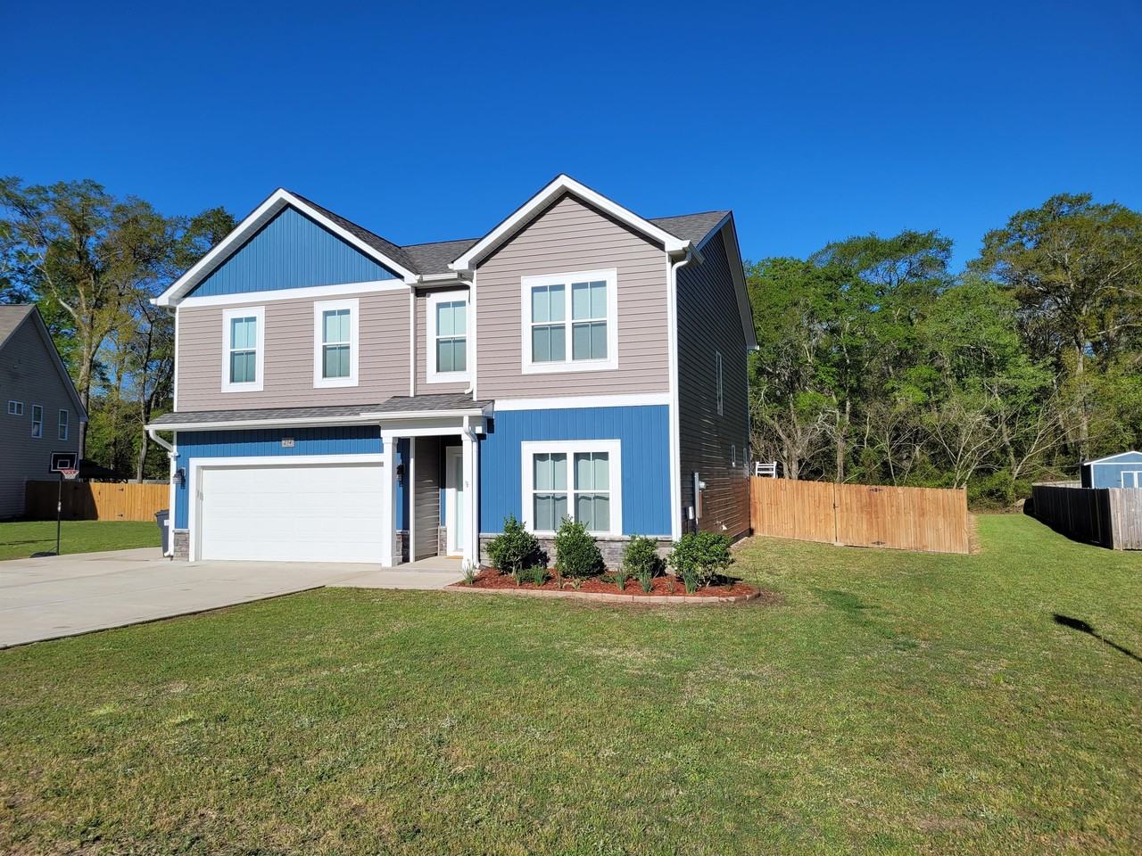 Shepard Dr #1 - Photo 2 of 15