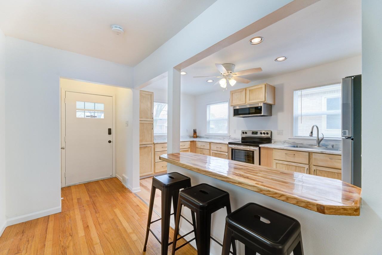 S 34th St - Photo 4 of 7