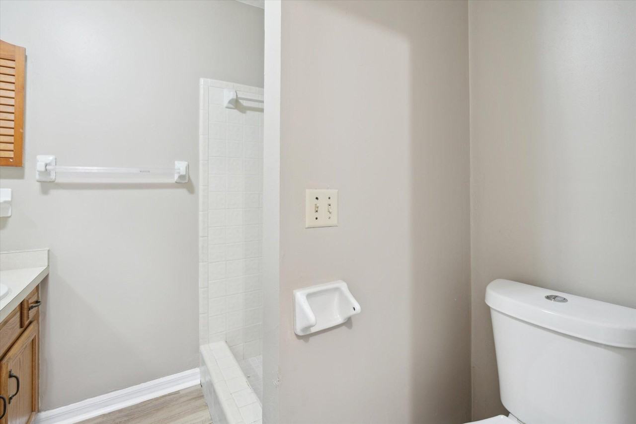 Sw 69th St - Photo 5 of 16