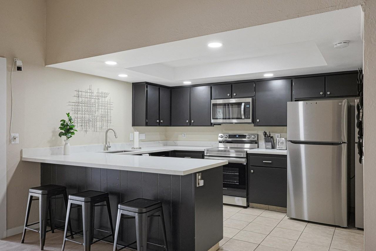 North 26th Avenue - Photo 3 of 9