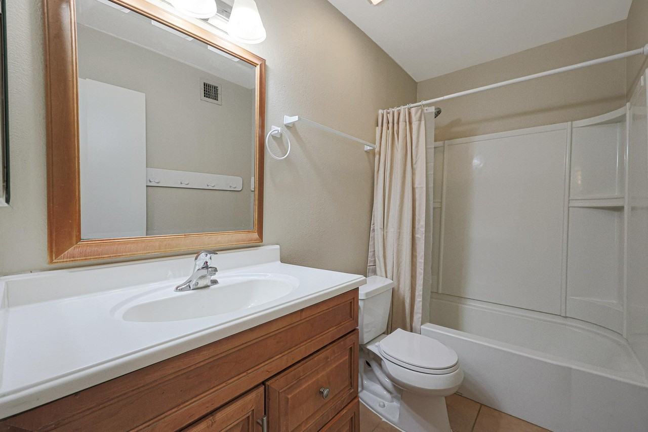 North 26th Avenue - Photo 4 of 9