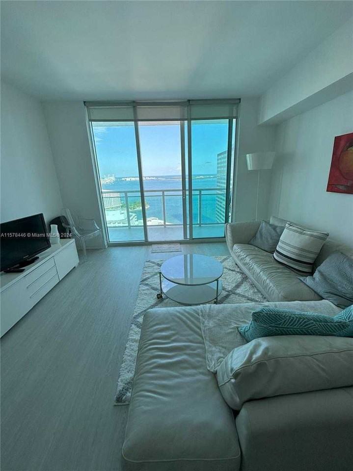 Brickell Ave - Photo 6 of 9