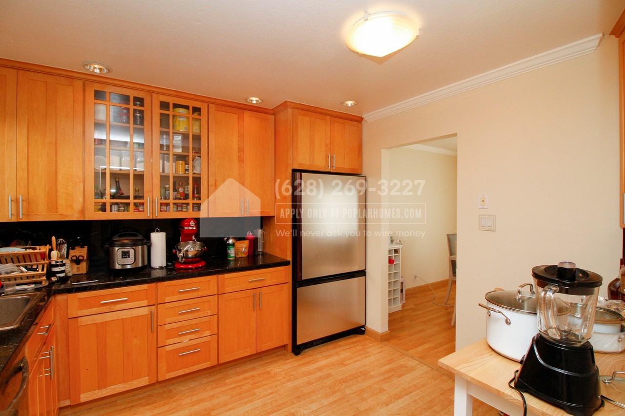 823 Hillside Blvd - Photo 3 of 30
