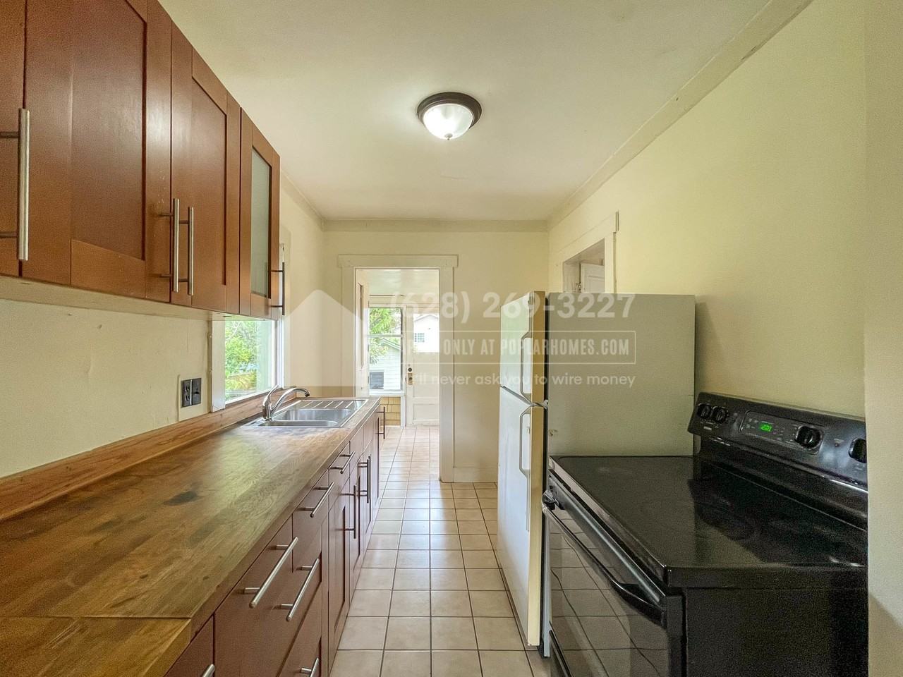 8832 12th Ave Sw - Photo 3 of 23
