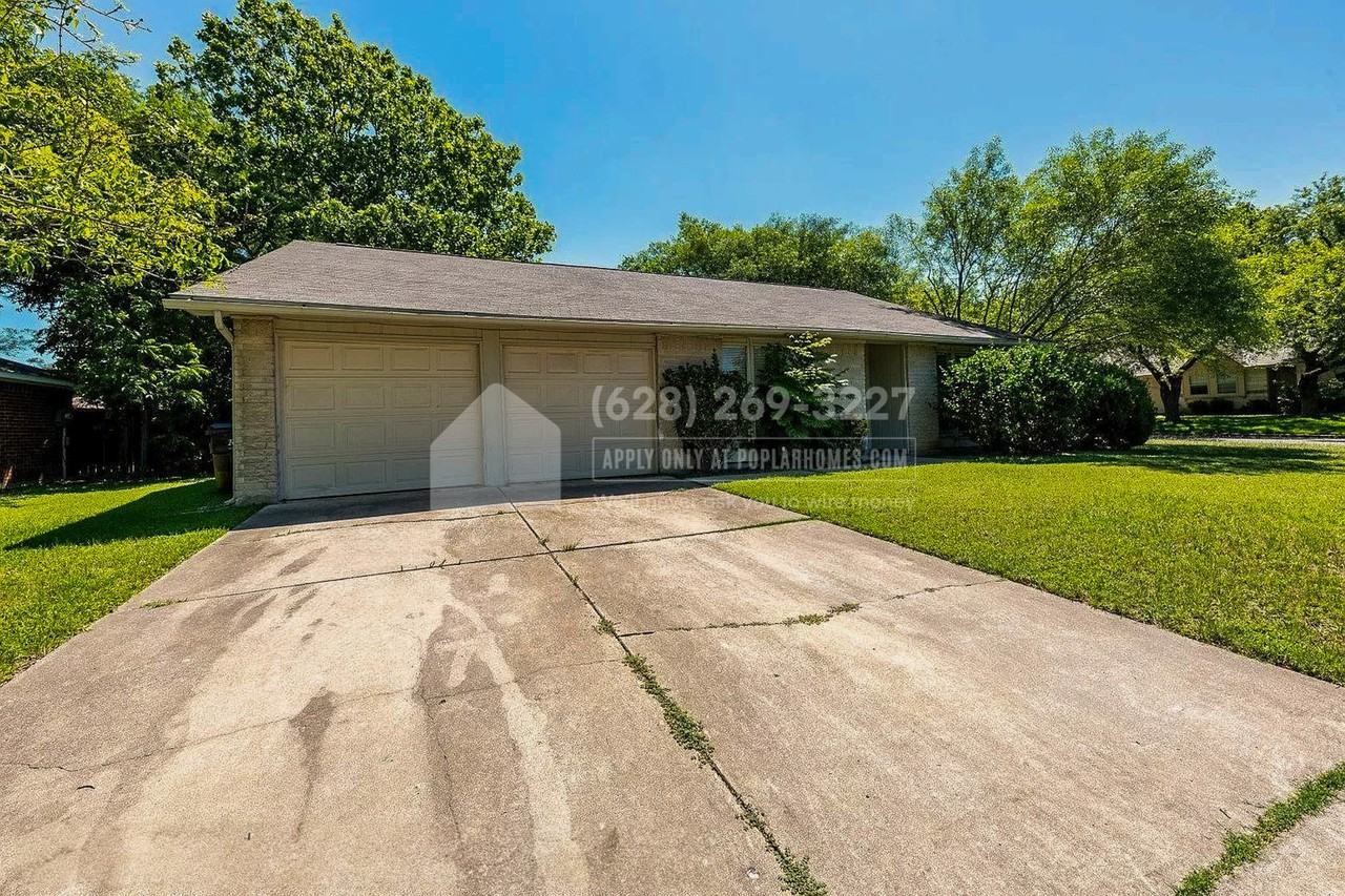 1901 Ridgetop Dr - Photo 2 of 22