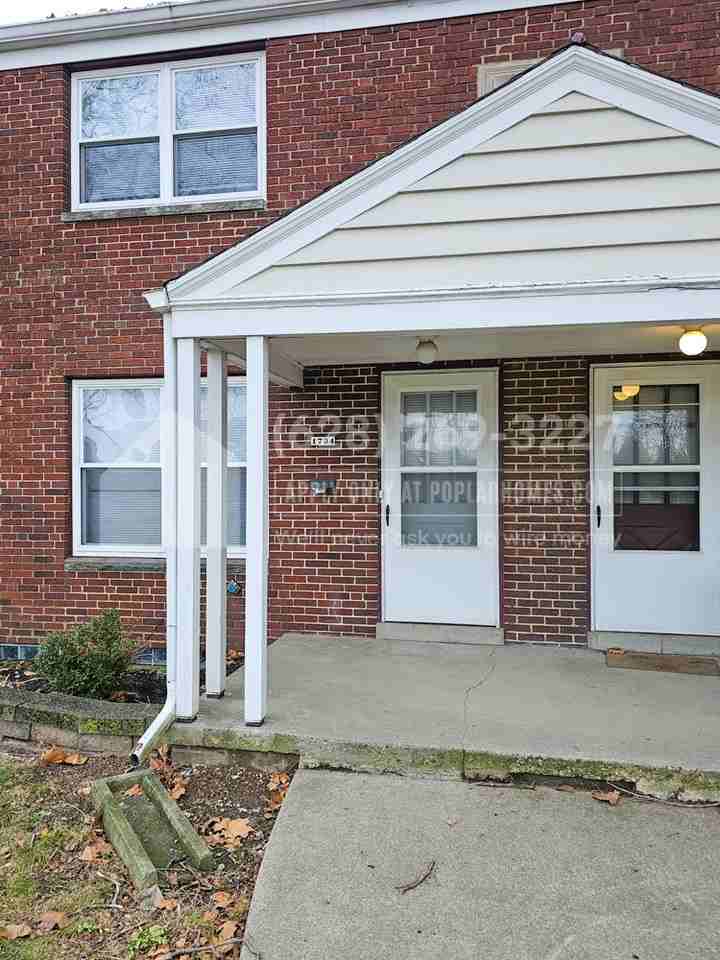 1734 Northwest Blvd - Photo 2 of 16