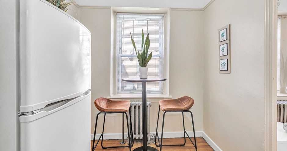 Howe Place - Photo 6 of 50