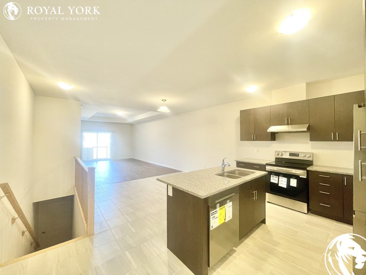 256 Middleton Street, Thamesford, Ontario N0M 2M0 - Photo 3 of 21