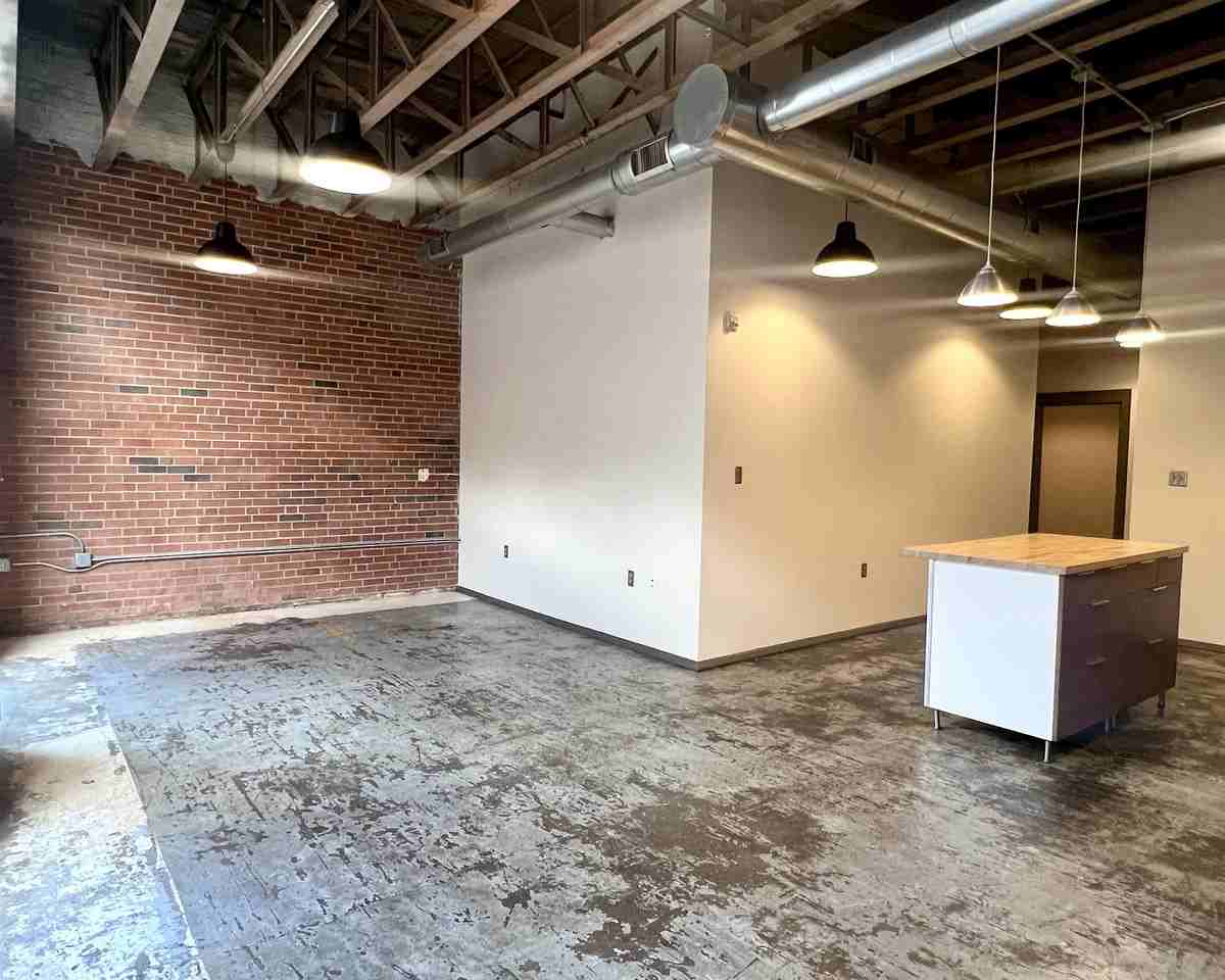 JFG Flats - 107 State Street200 W Jackson Avenue - Photo 3 of 17